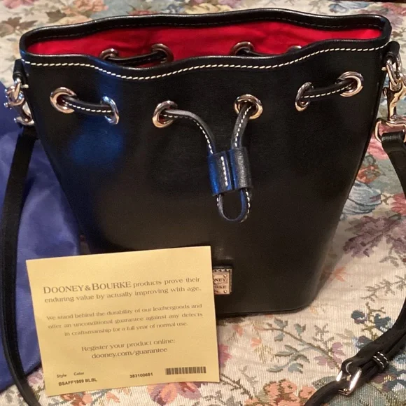 BLACK DOONEY & BOURKE SAFFIANO DRAWSTRING CROSSBODY NWT - Picture 2 of 11